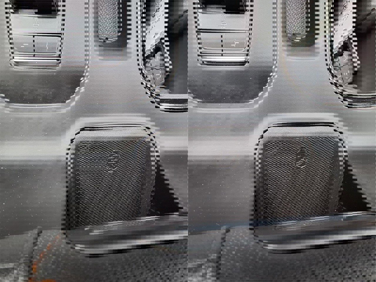 Used 2023 GMC Sierra 1500 AT4 w/ AT4 Premium Package image 24