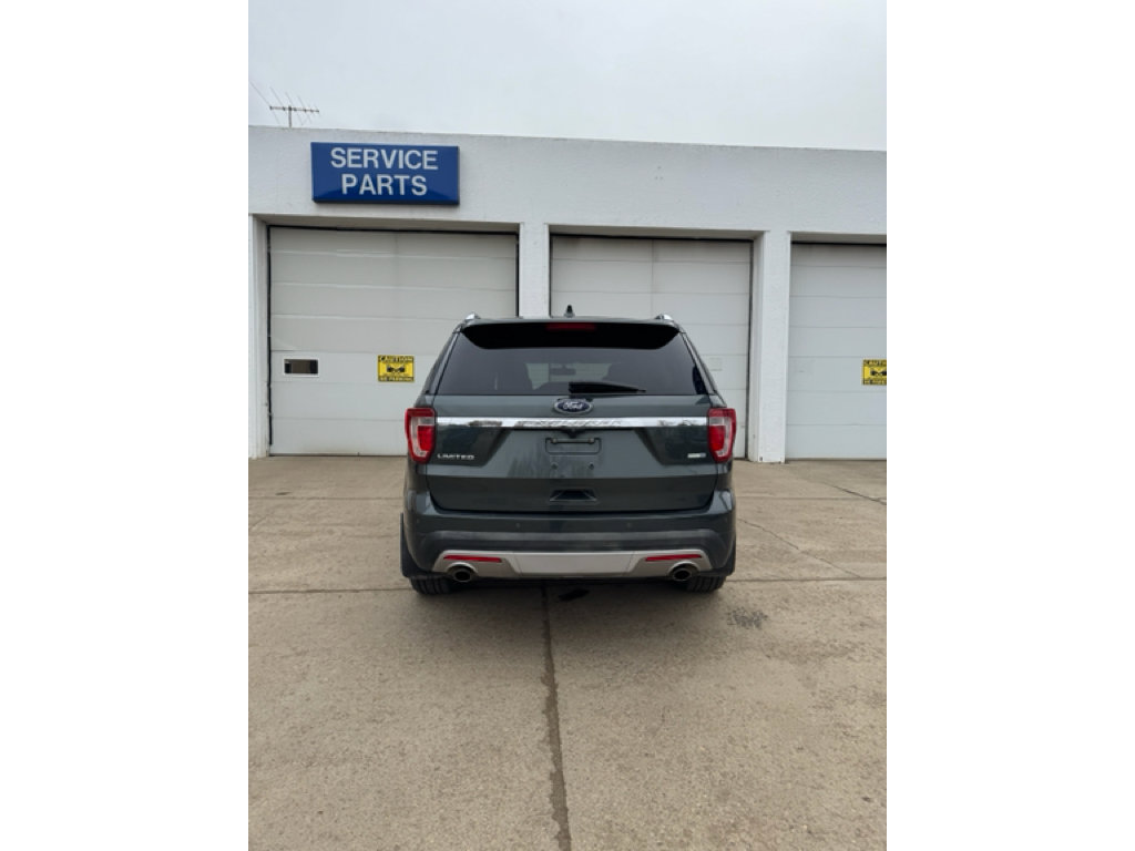 Used 2016 Ford Explorer Limited w/ Class II Trailer Tow Package image 4