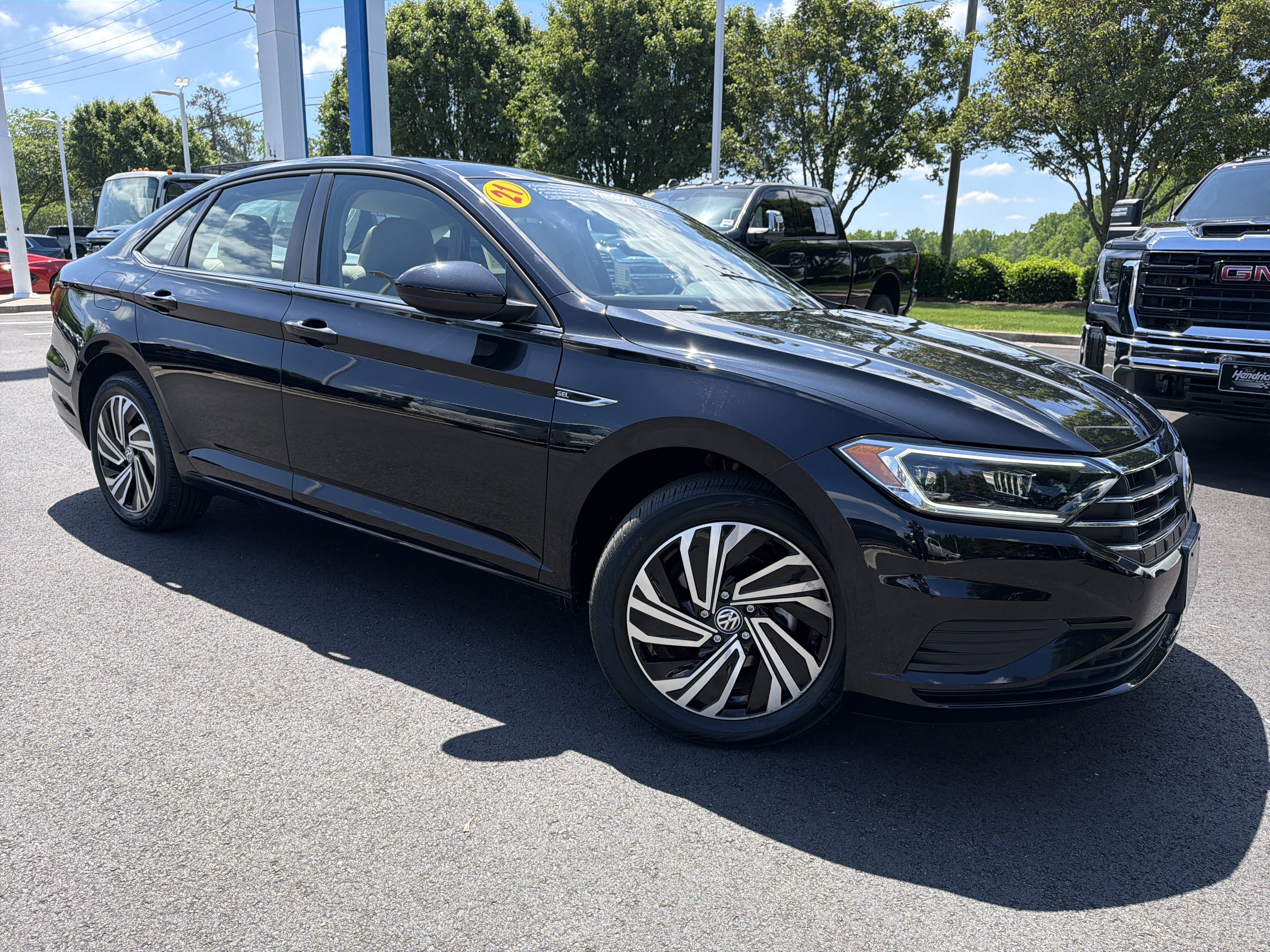 Used 2021 Volkswagen Jetta SEL FWD image 2