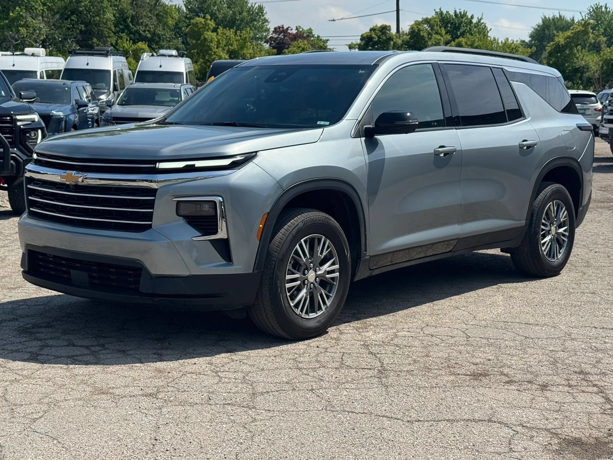 Used 2026 Chevrolet Traverse LT w/ Driver Confidence Package FWD image 9