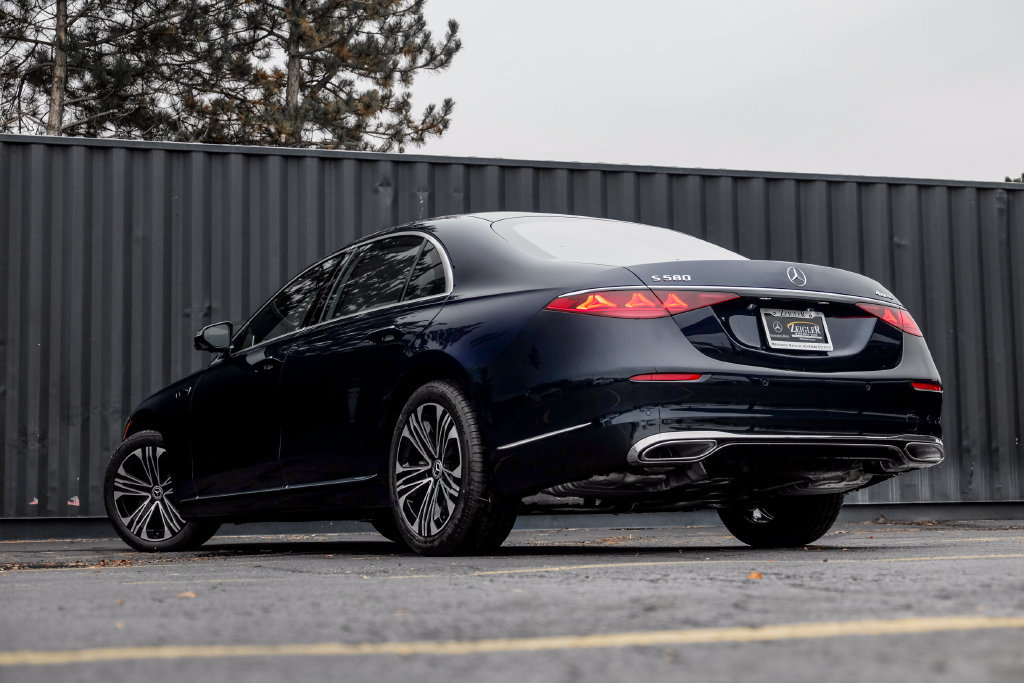 New 2027 Mercedes-Benz S 580 4MATIC Sedan image 3