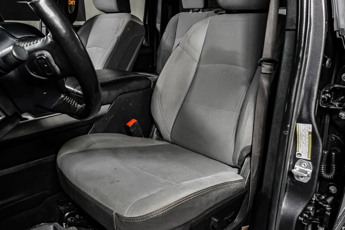Used 2024 RAM 3500 Big Horn w/ Heated Seats & Wheel Group AWD/4WD image 28
