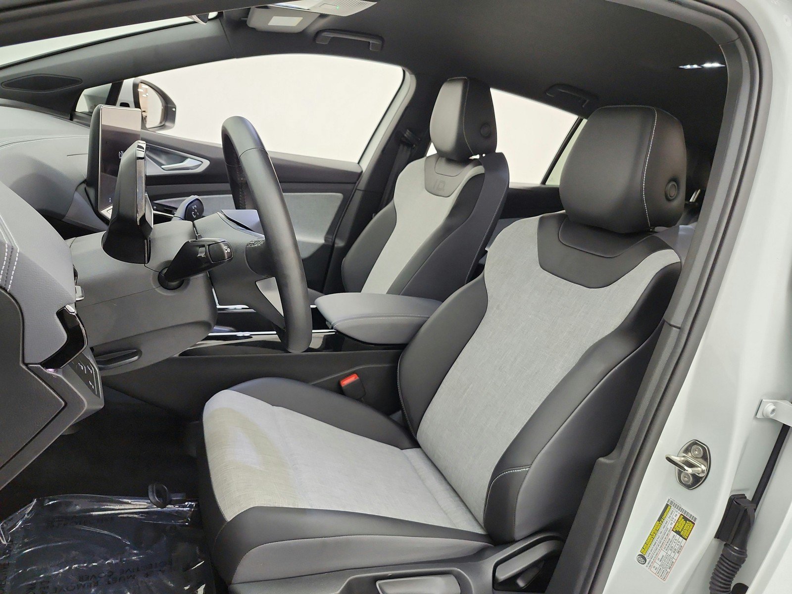 Used 2025 Volkswagen ID.4 Pro RWD image 10