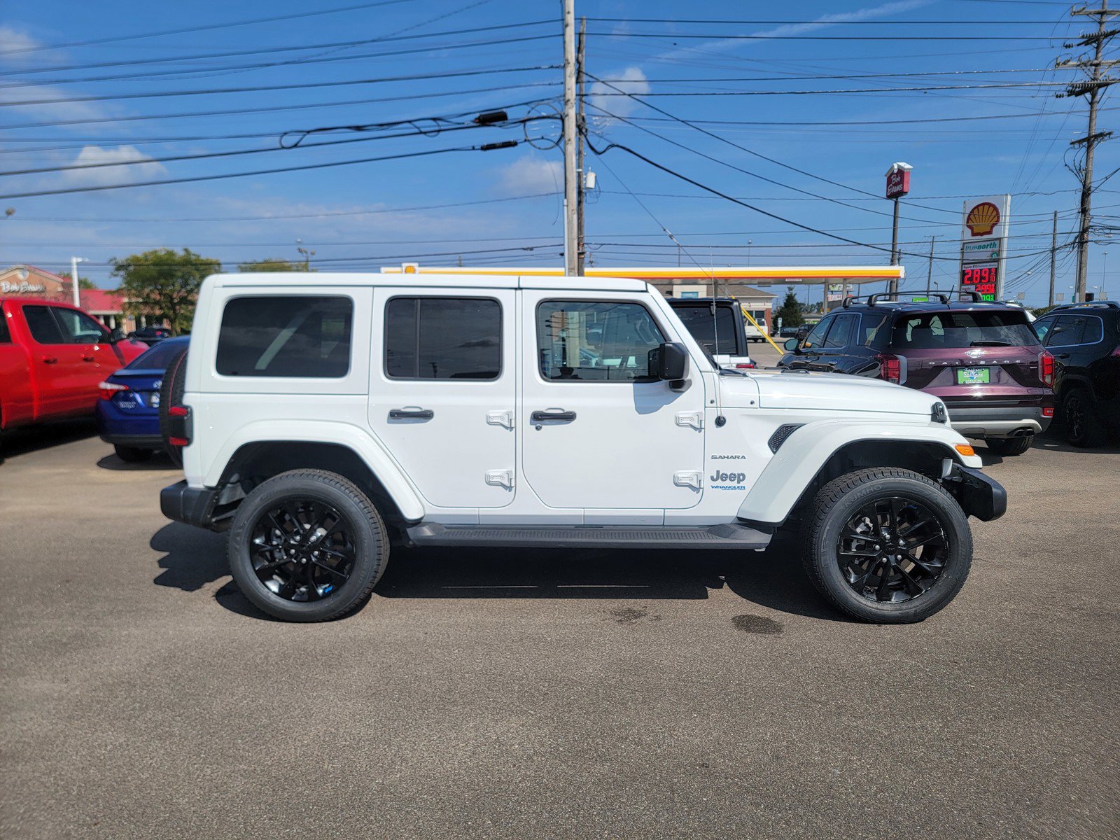 Certified 2022 Jeep Wrangler Unlimited Sahara w/ Cold Weather Group image 4