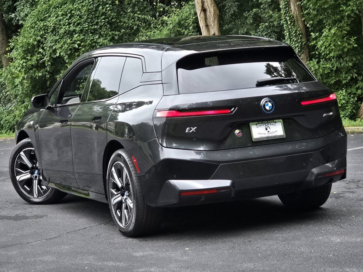 Used 2024 BMW iX xDrive50 w/ Sport Package AWD/4WD image 67