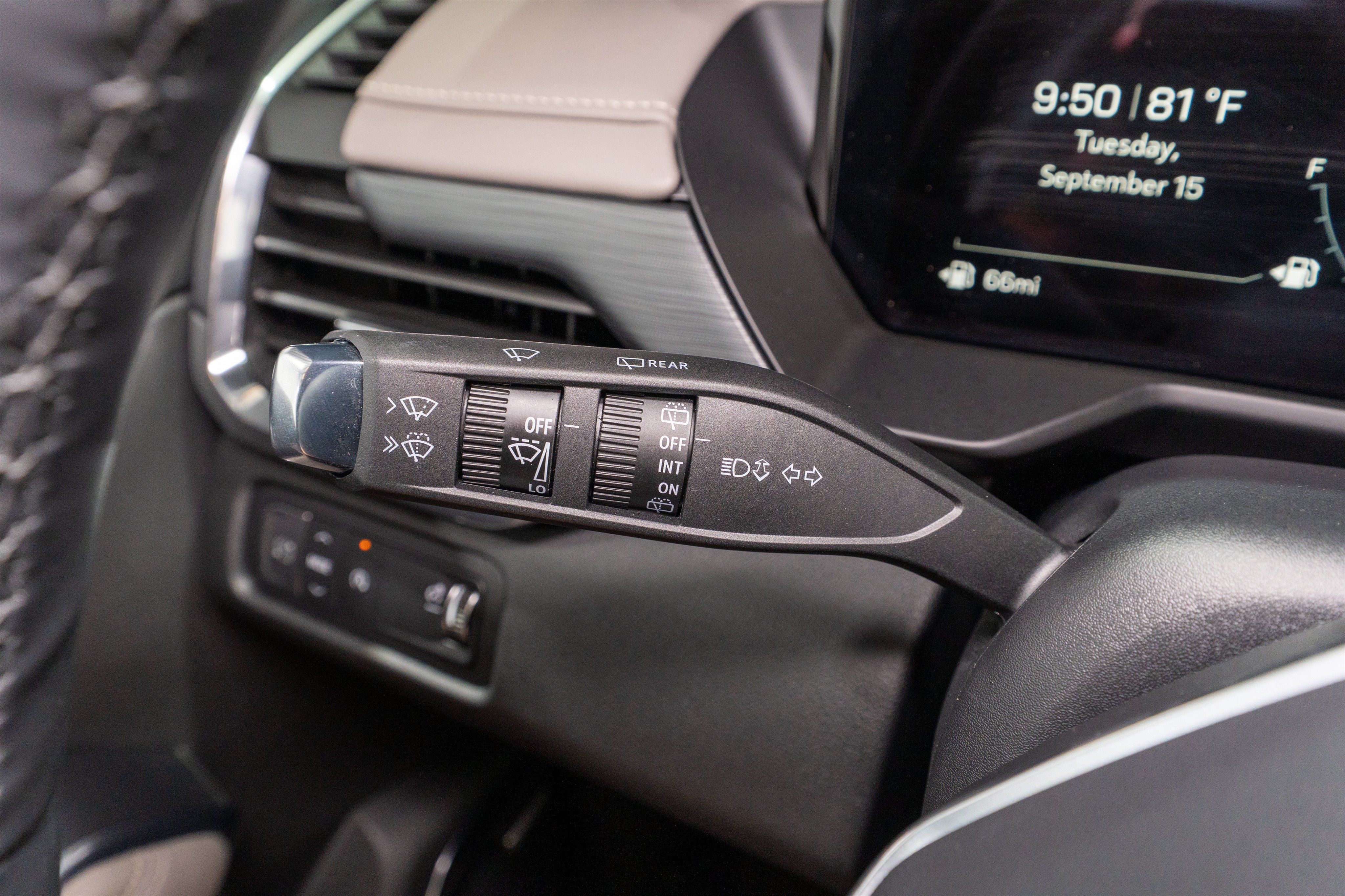 Used 2026 GMC Acadia Elevation w/ Black Edition FWD image 28