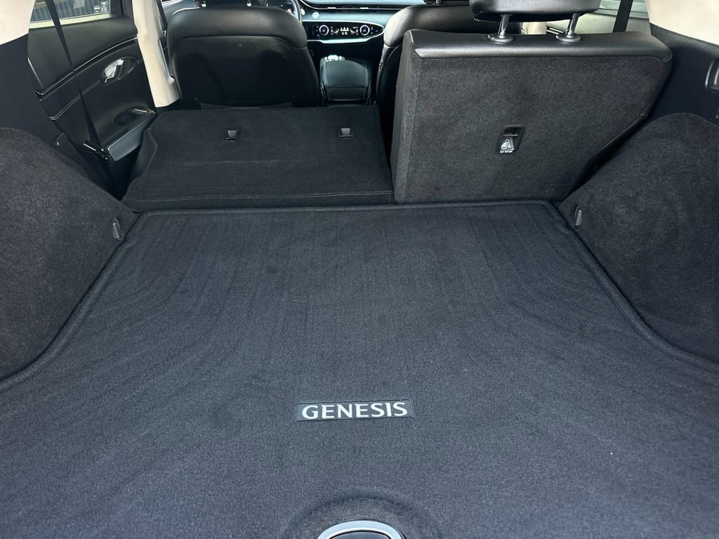 Used 2023 Genesis GV70 2.5T w/ Select Package image 16