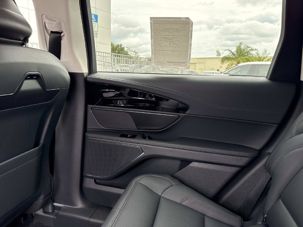 New 2026 Lincoln Nautilus Premier AWD/4WD image 15