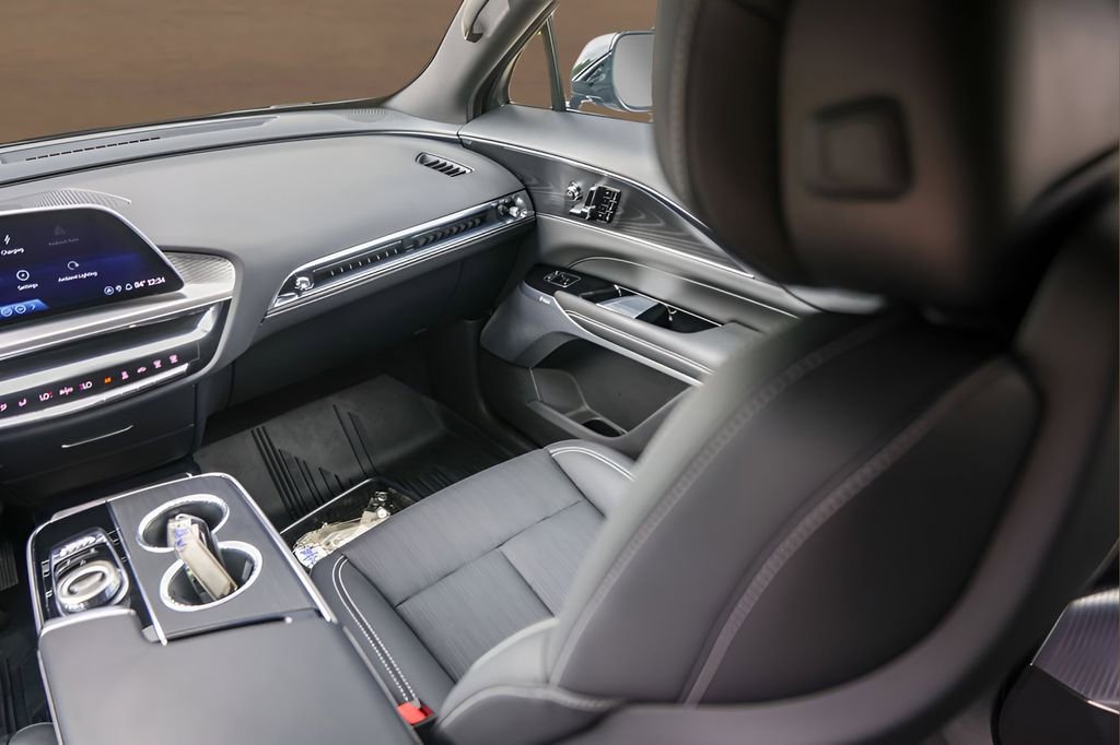 Certified 2025 Cadillac Lyriq Luxury w/ LPO, Floor Liner Package image 26