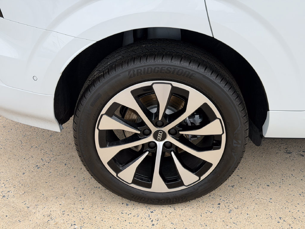 New 2026 Audi Q3 quattro 2.0T AWD/4WD image 6