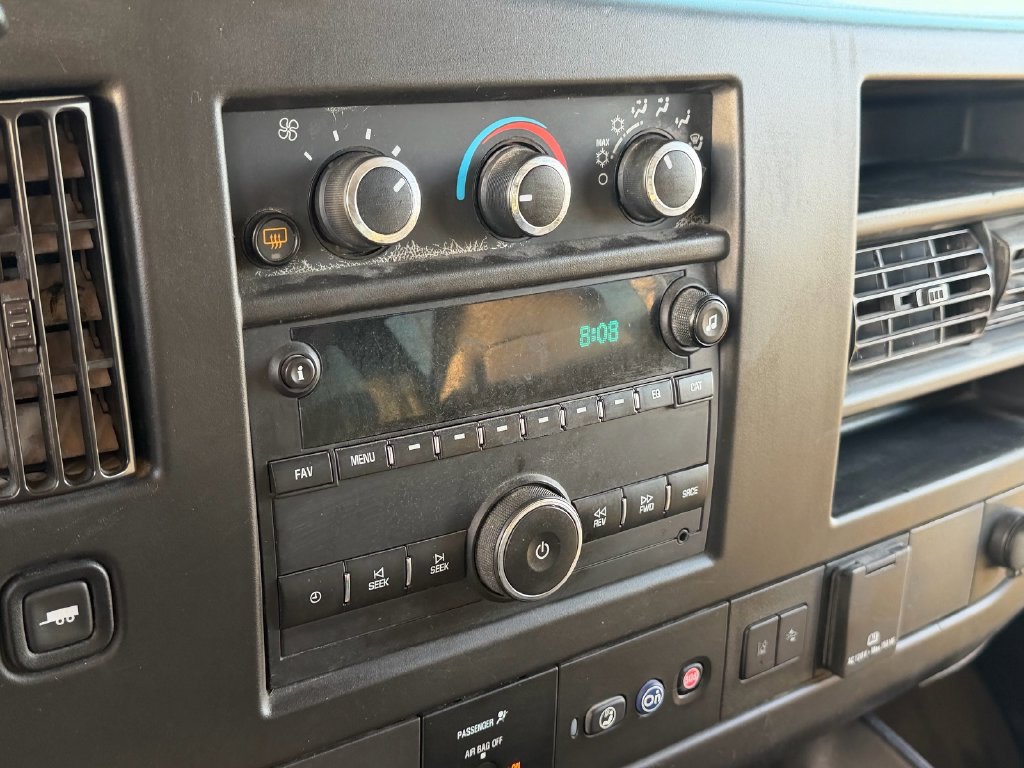 Used 2019 Chevrolet Express 3500 LT w/ LT Preferred Equipment Group RWD image 16
