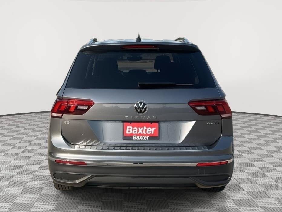 Used 2023 Volkswagen Tiguan SE AWD/4WD image 7