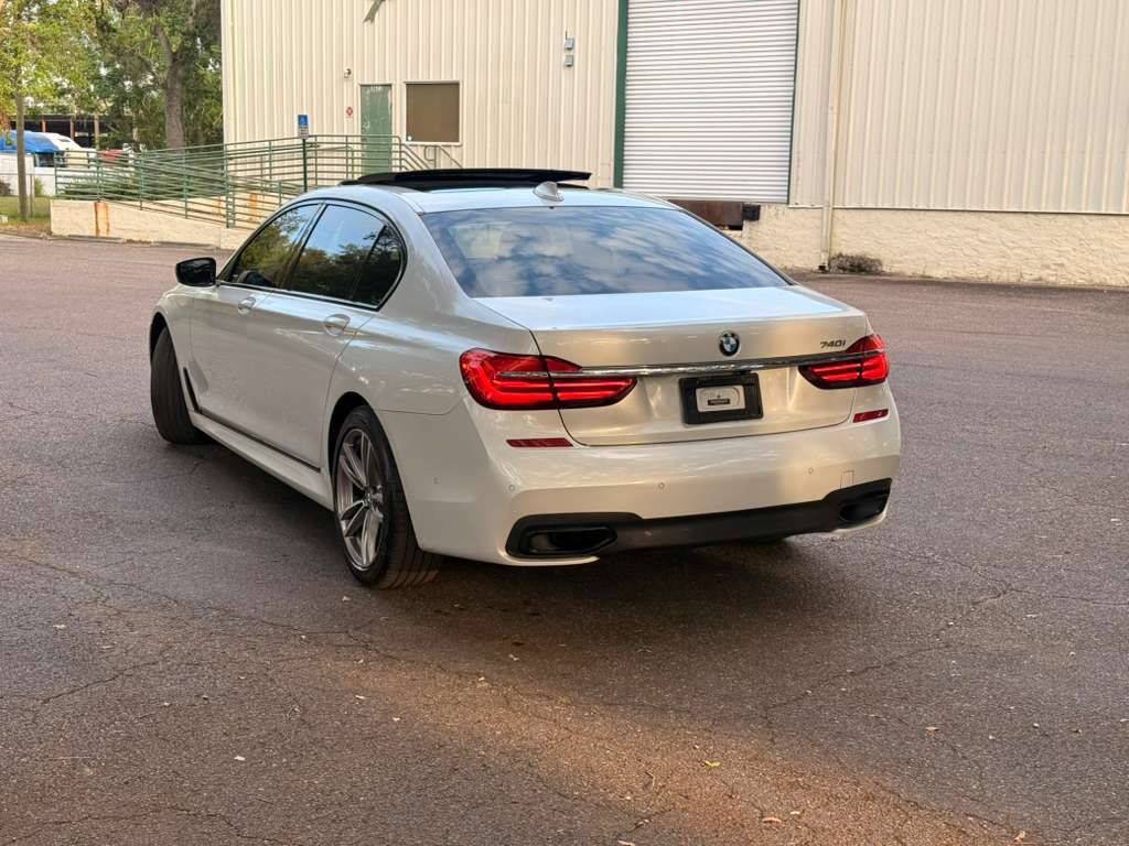 Used 2016 BMW 740i RWD image 7