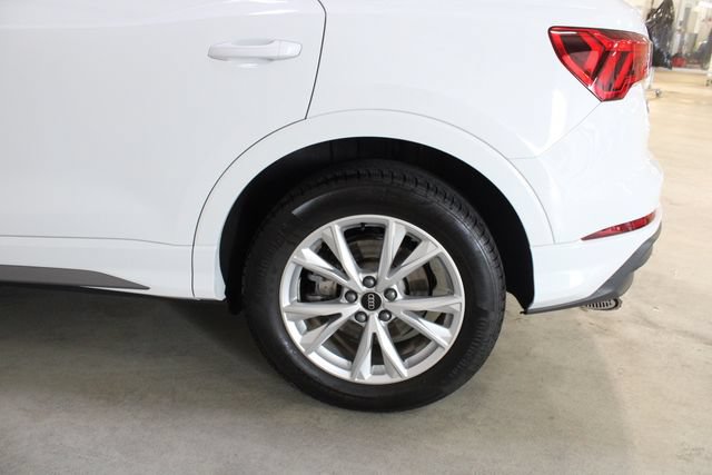 Used 2023 Audi Q3 2.0T Premium Plus w/ Premium Plus Package AWD/4WD image 29