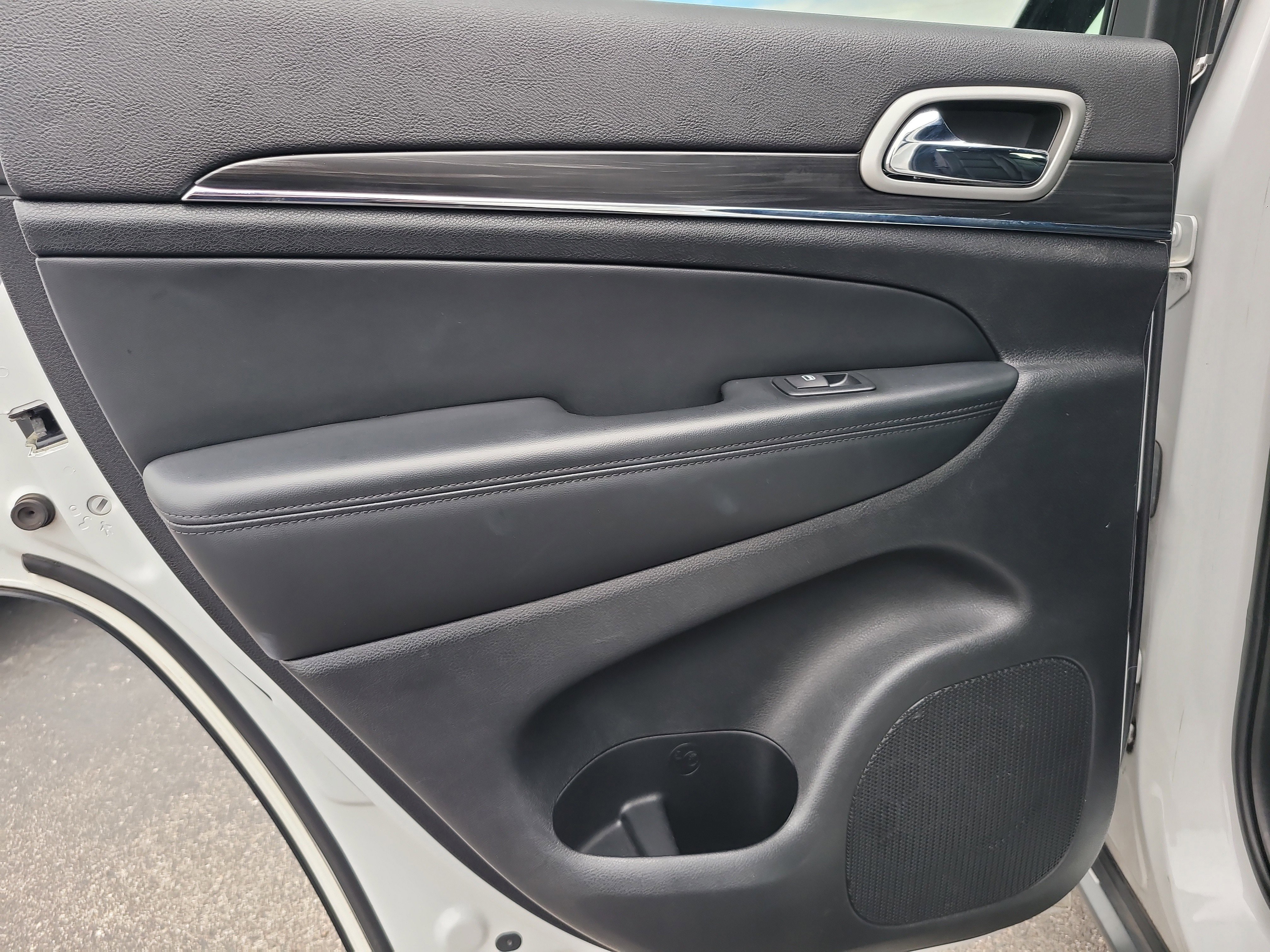 Used 2022 Jeep Grand Cherokee Limited image 10