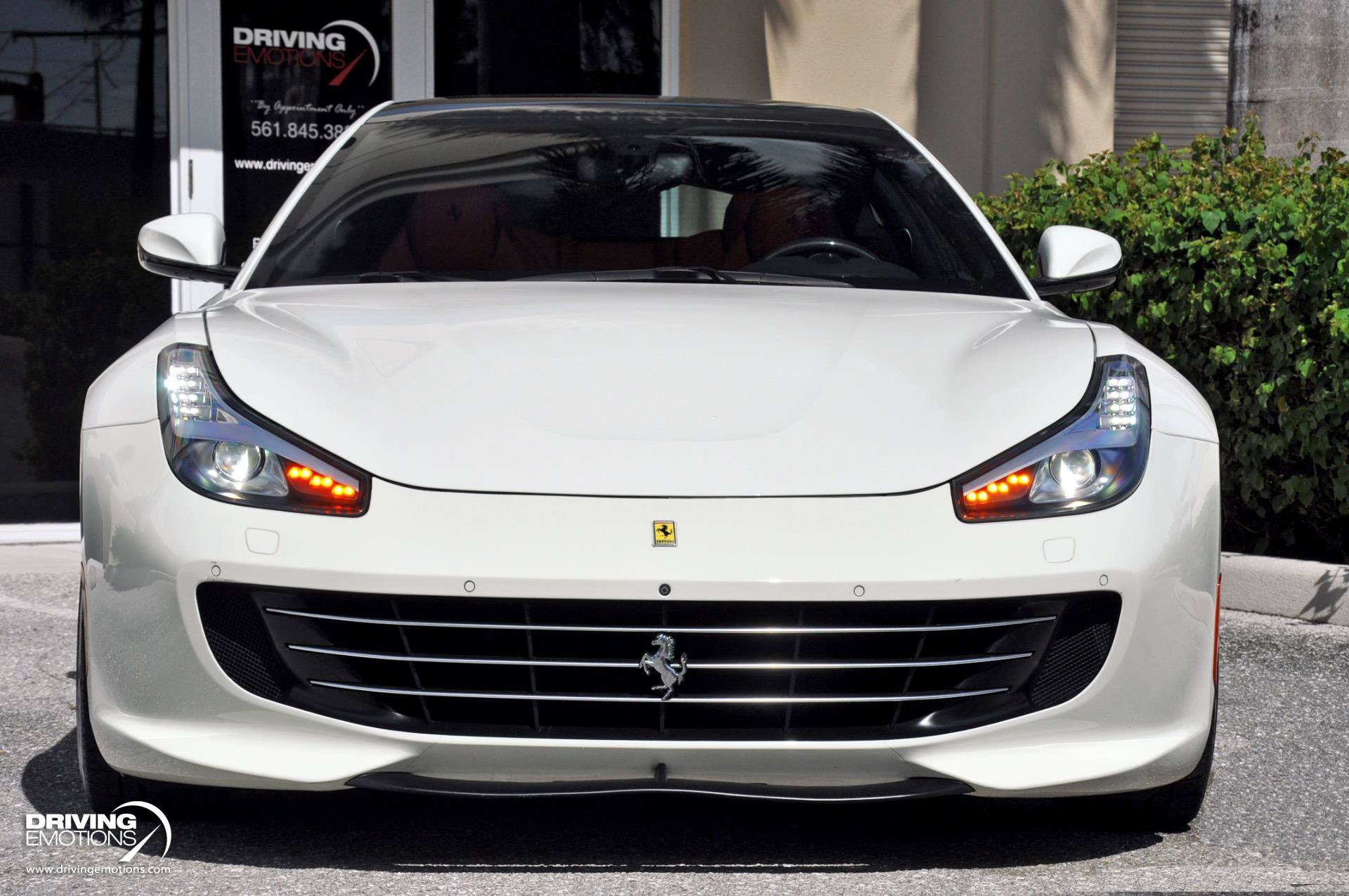 Used 2017 Ferrari GTC4Lusso AWD/4WD image 40