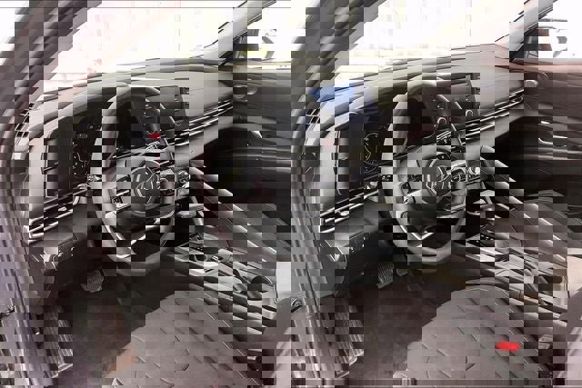 Certified 2023 Hyundai Elantra SEL image 16