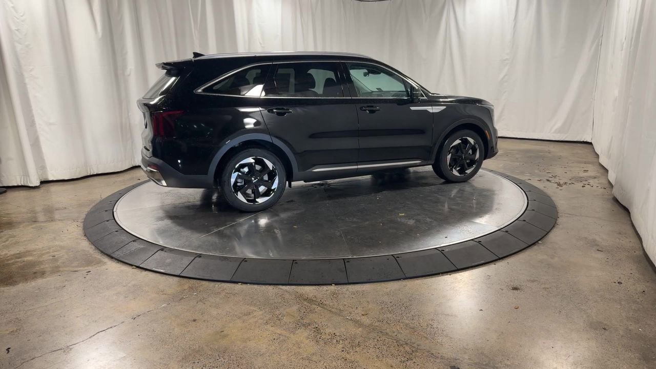 Certified 2025 Kia Sorento EX w/ EX Panoramic Sunroof Package AWD/4WD image 6