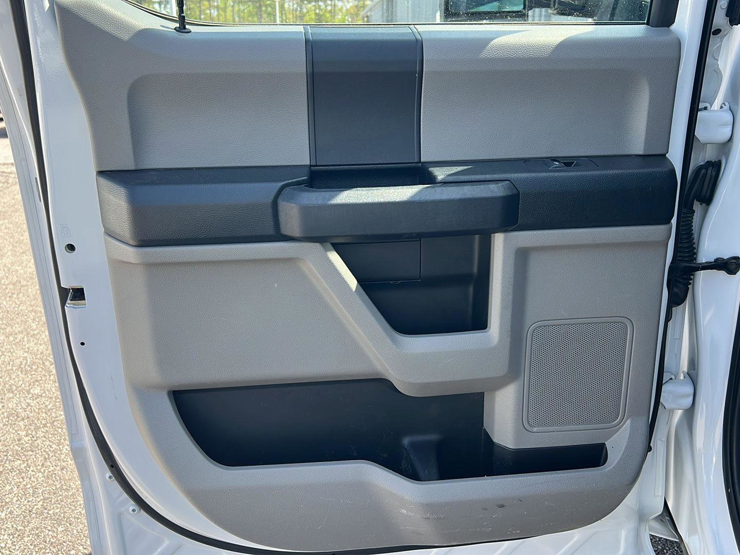 Used 2019 Ford F350 XL w/ Power Equipment Group image 16