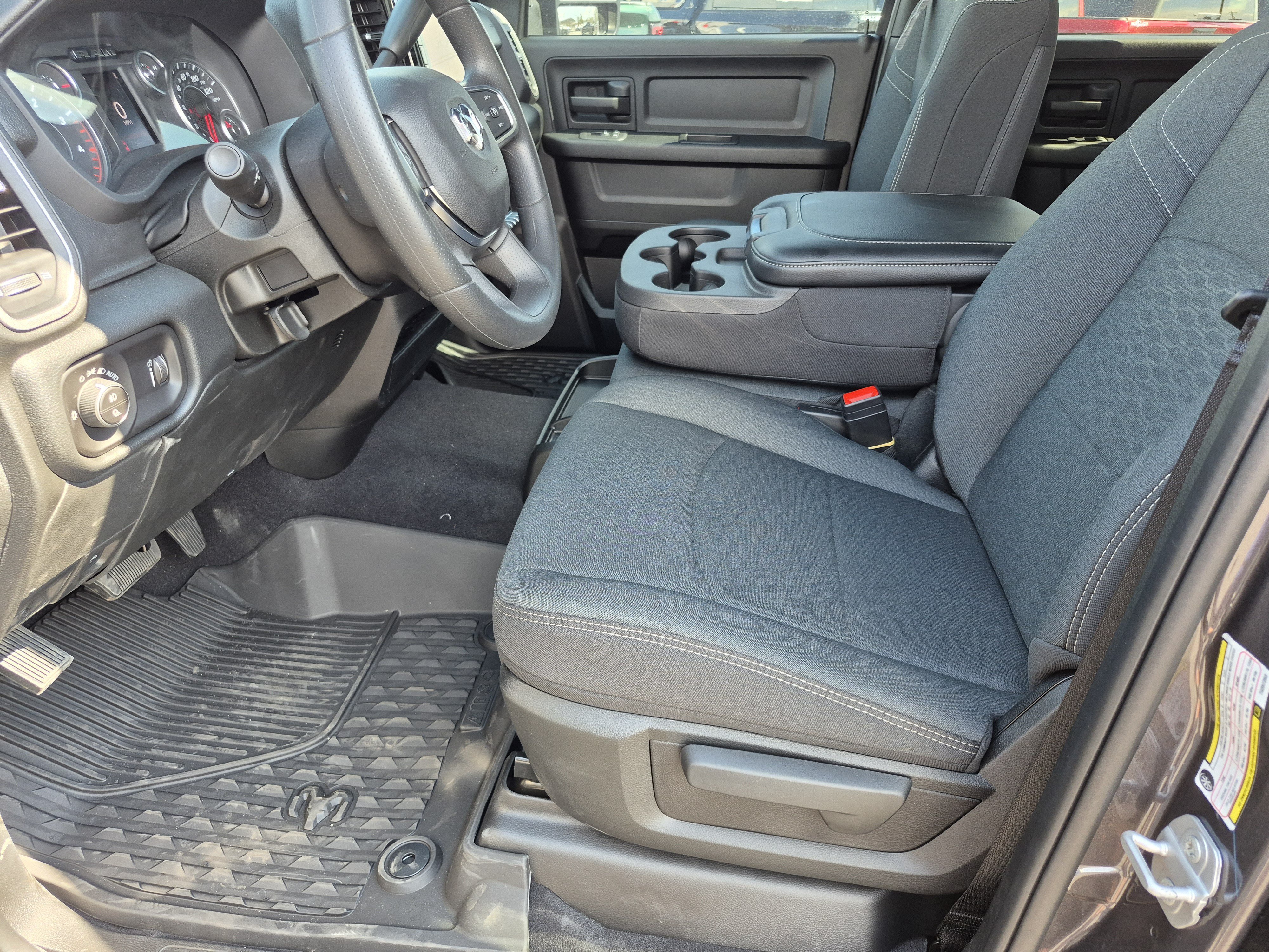 New 2026 RAM 3500 Tradesman AWD/4WD image 21