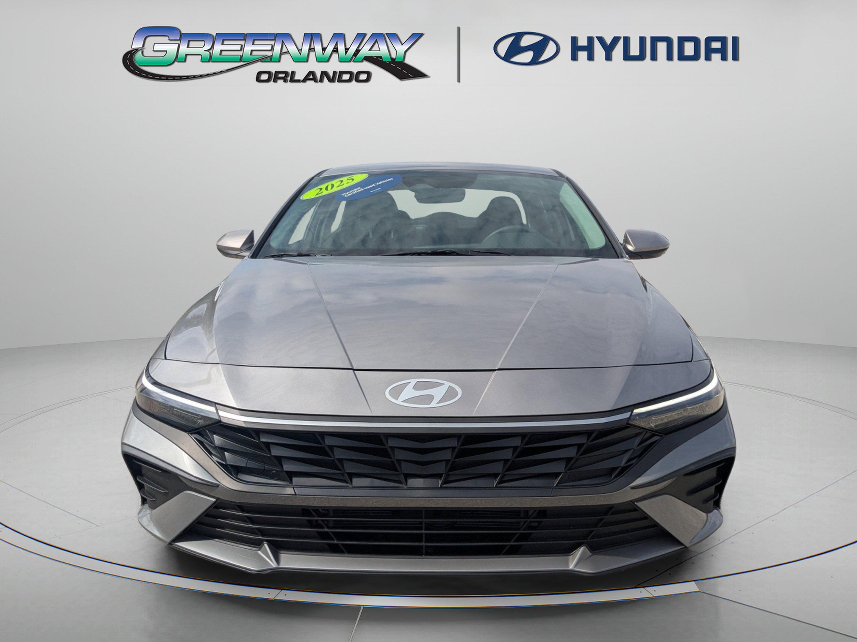 Used 2025 Hyundai Elantra Hybrid FWD image 3