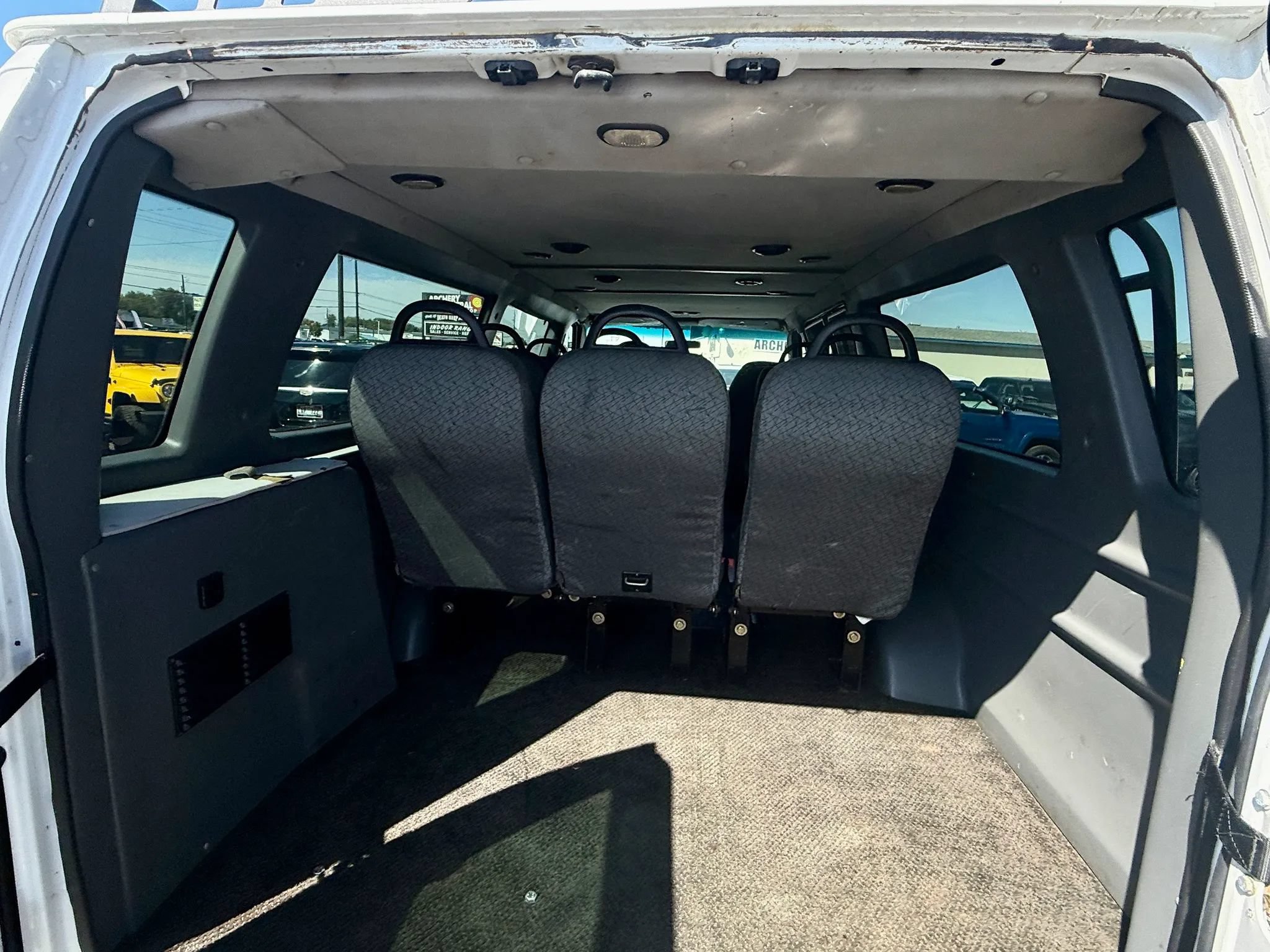 Used 2008 Ford E-350 and Econoline 350 Extended Super Duty RWD image 14