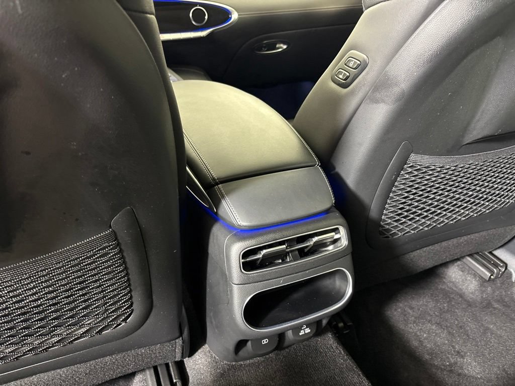 Used 2023 Genesis GV70 2.5T w/ Advanced Package AWD/4WD image 25