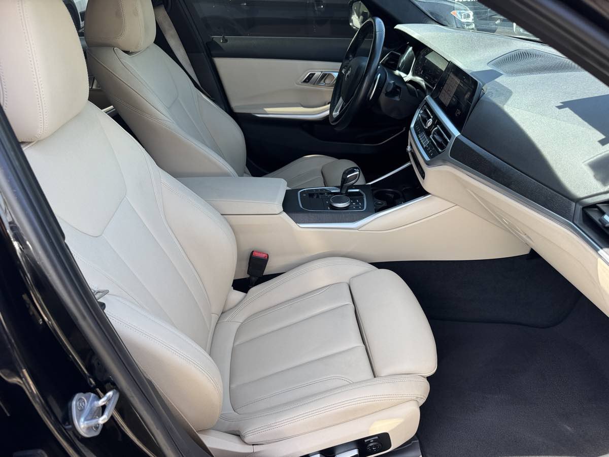 Used 2020 BMW 330i Sedan w/ Premium Package RWD image 15