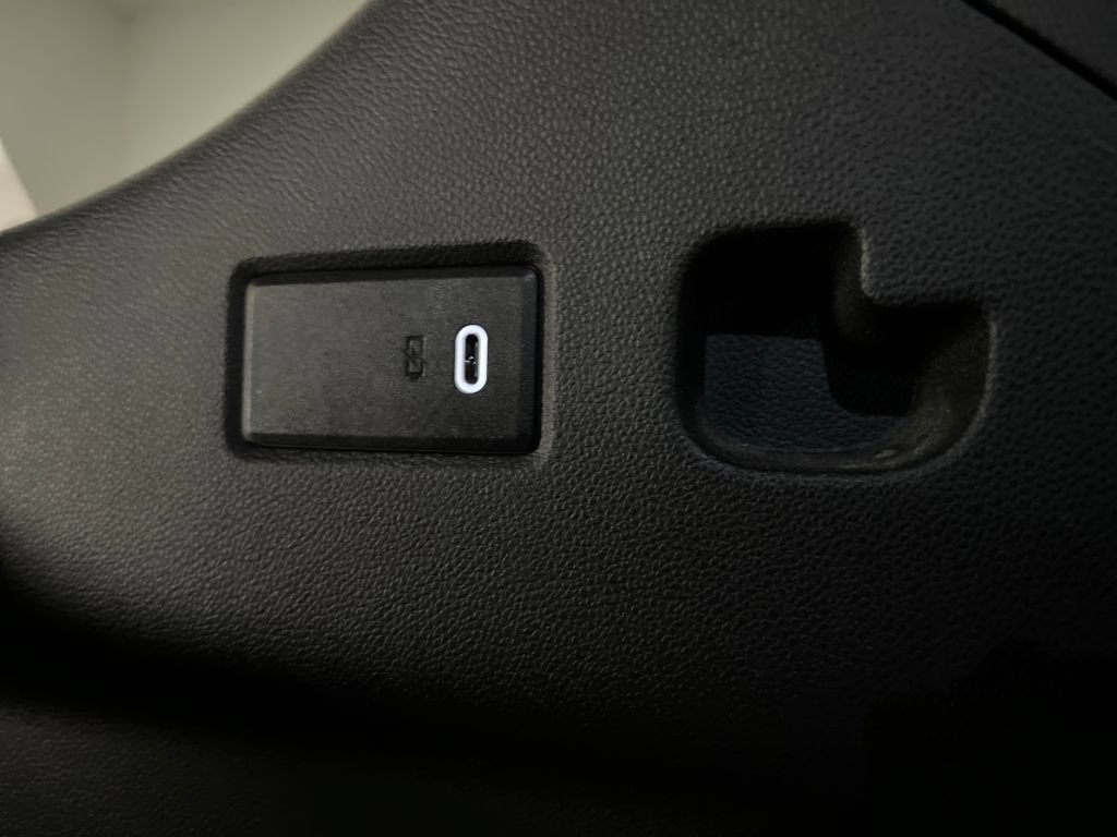 Used 2022 Chevrolet Tahoe High Country AWD/4WD image 40