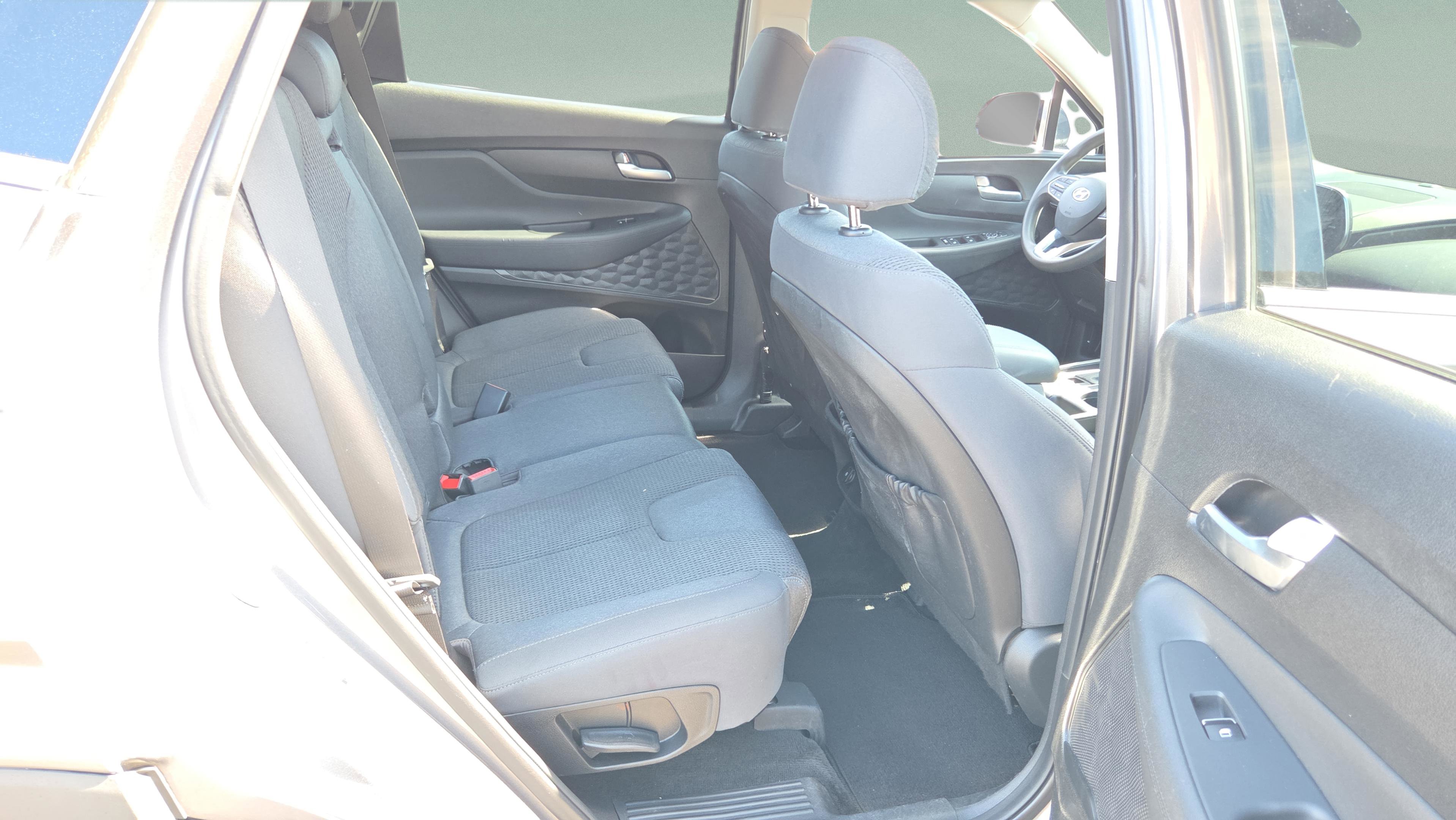 Used 2019 Hyundai Santa Fe SEL image 20