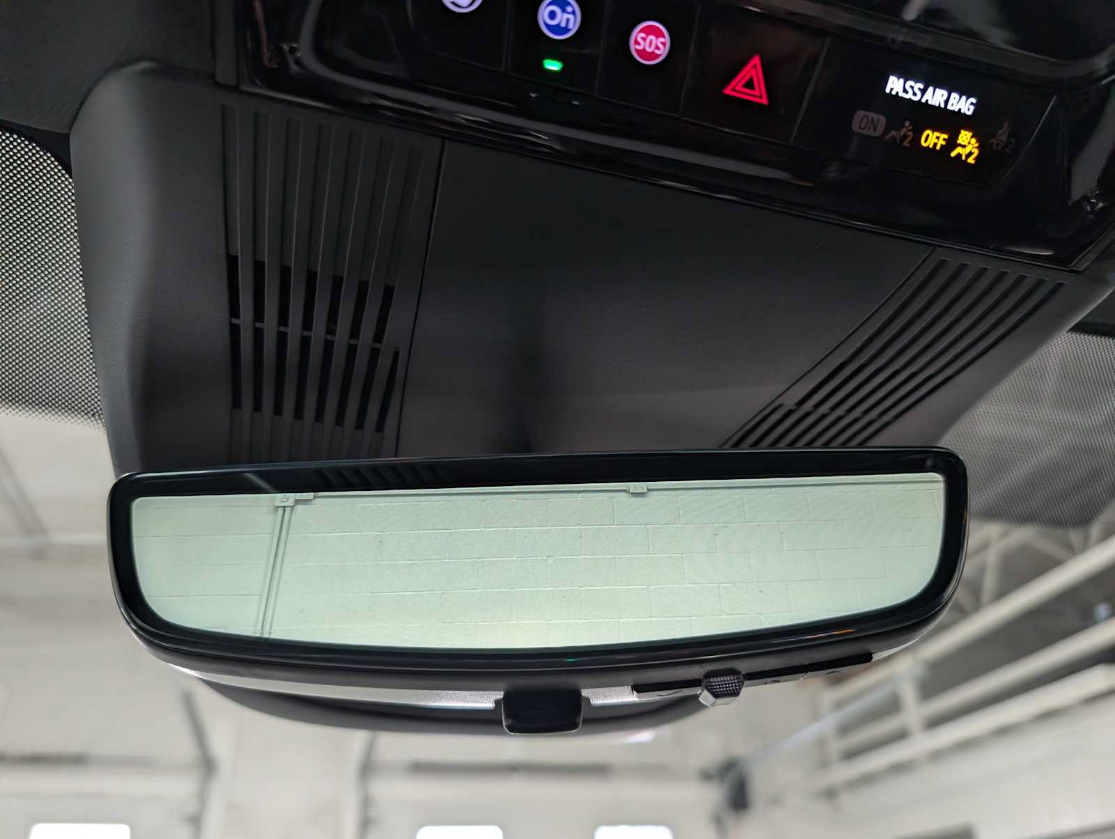 New 2027 Cadillac Vistiq Luxury w/ LPO, Floor Liner Package AWD/4WD image 30