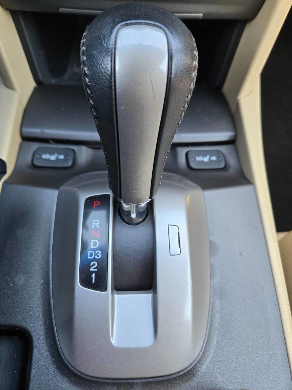 Used 2010 Honda Crosstour EX-L image 18