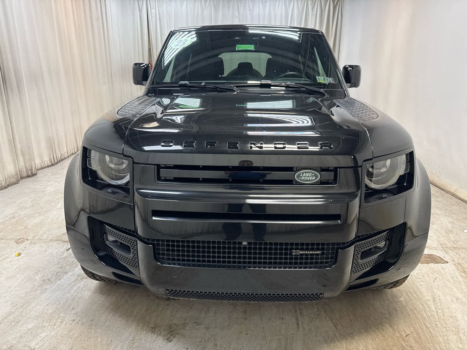 Used 2023 Land Rover Defender 110 X-Dynamic SE image 8