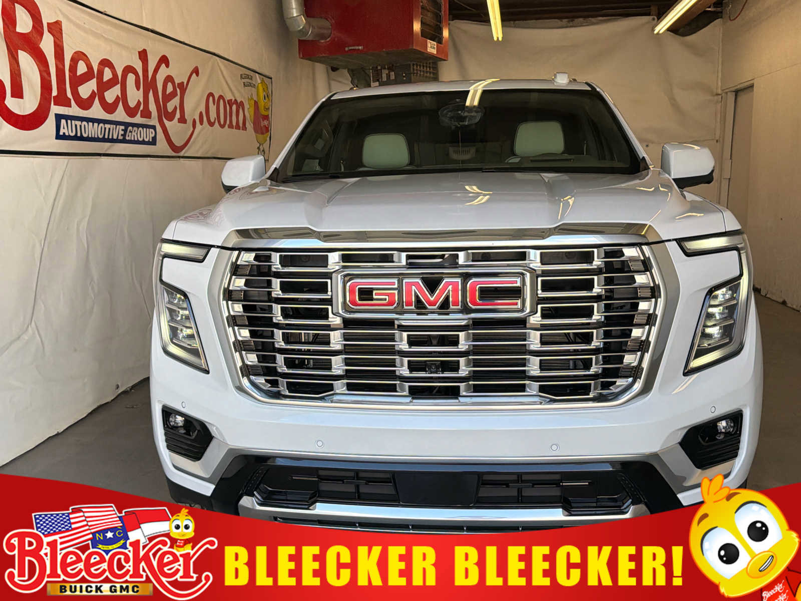 New 2026 GMC Yukon Denali w/ Denali Reserve Package AWD/4WD image 1