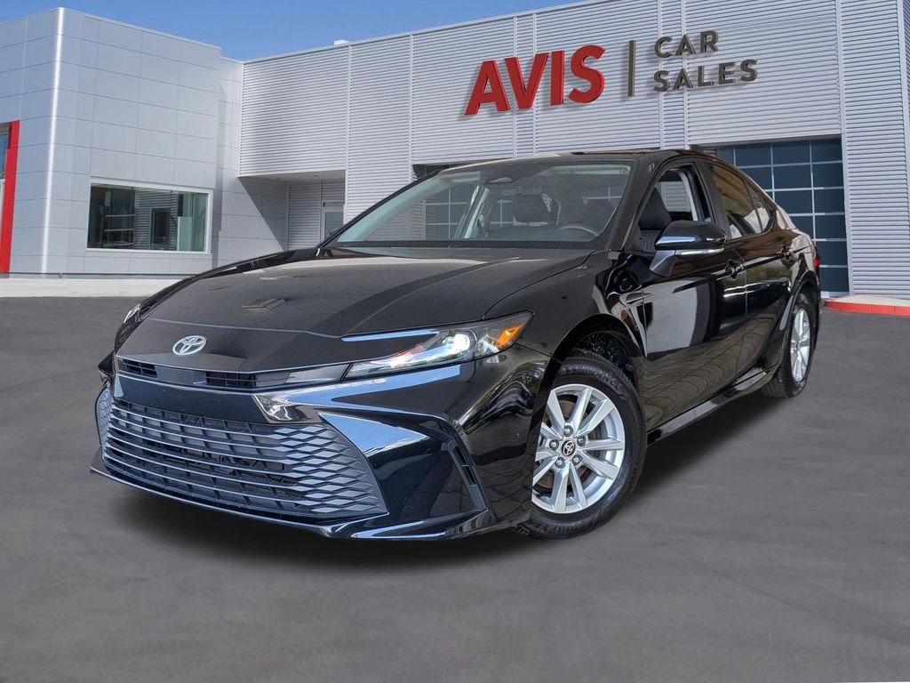 Used 2025 Toyota Camry LE FWD image 1