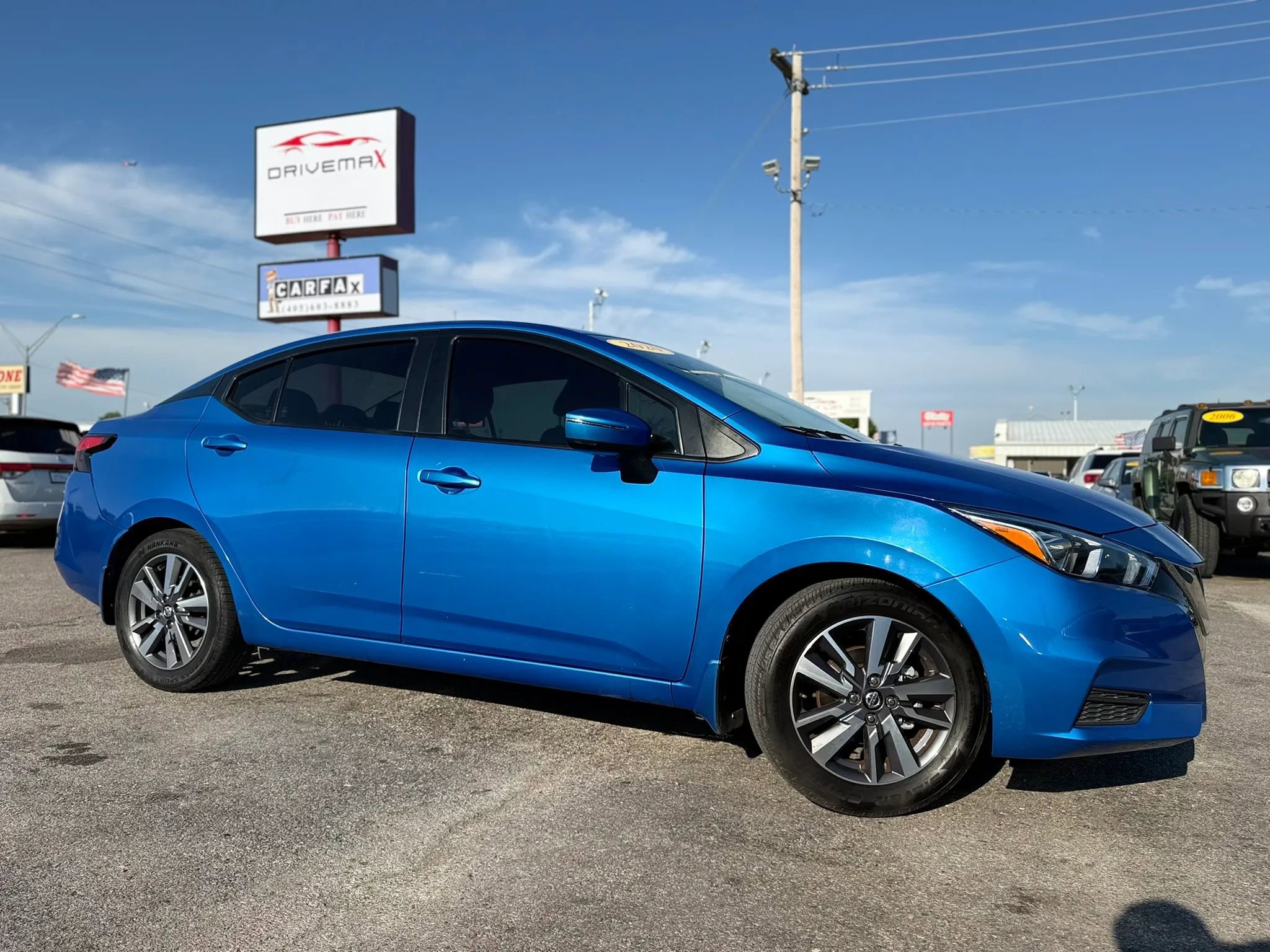 Used 2020 Nissan Versa SV w/ Trunk Package FWD image 3