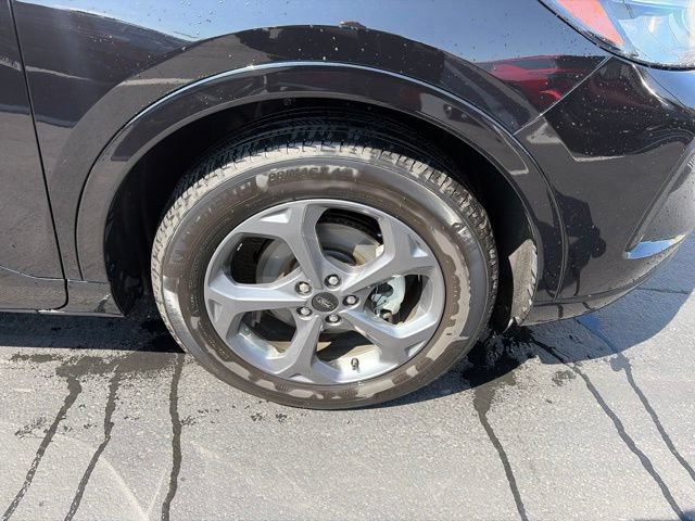 Used 2024 Ford Escape ST-Line w/ Tech Pack #1 AWD/4WD image 2