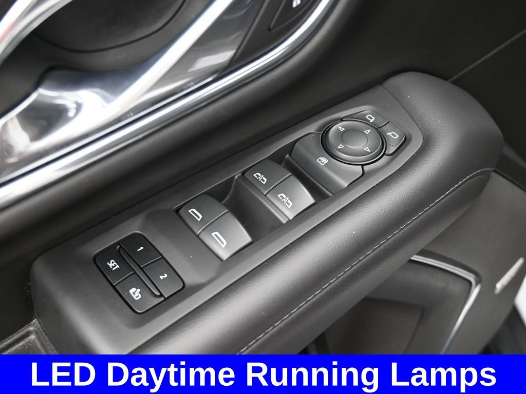 Used 2023 Chevrolet Suburban LT AWD/4WD image 16