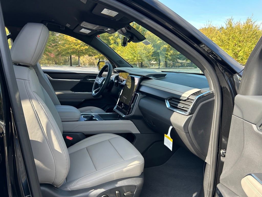 New 2026 GMC Acadia Elevation w/ Elevation Premium Package FWD image 36