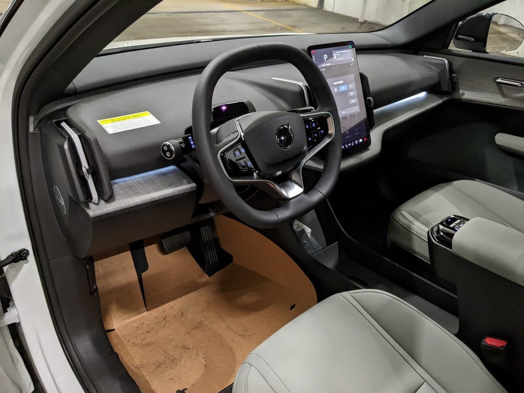 New 2026 Volvo EX30 Cross Country Ultra w/ Protection Package Premier AWD/4WD image 8