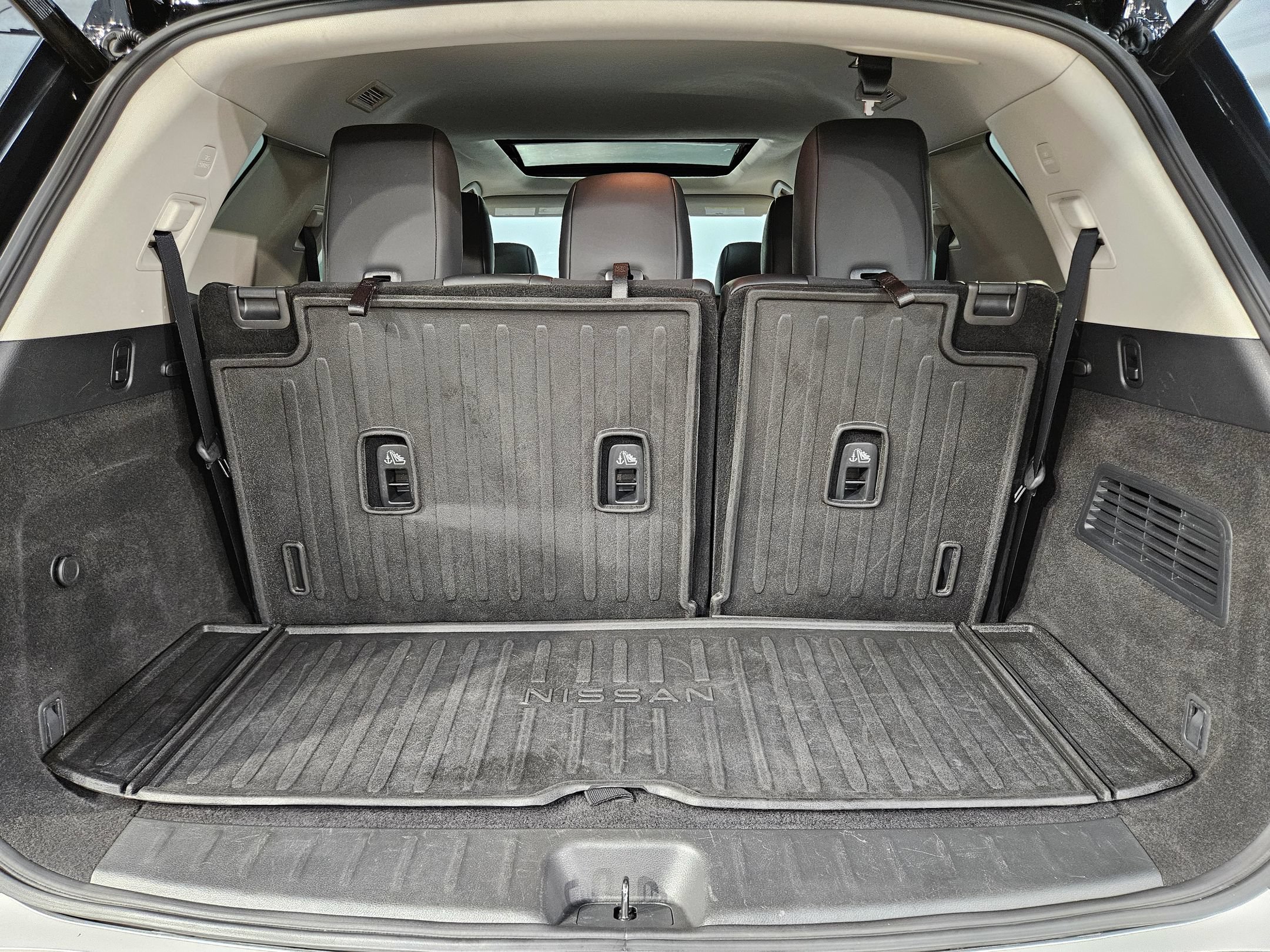 Used 2024 Nissan Pathfinder Platinum w/ Cargo Package FWD image 18