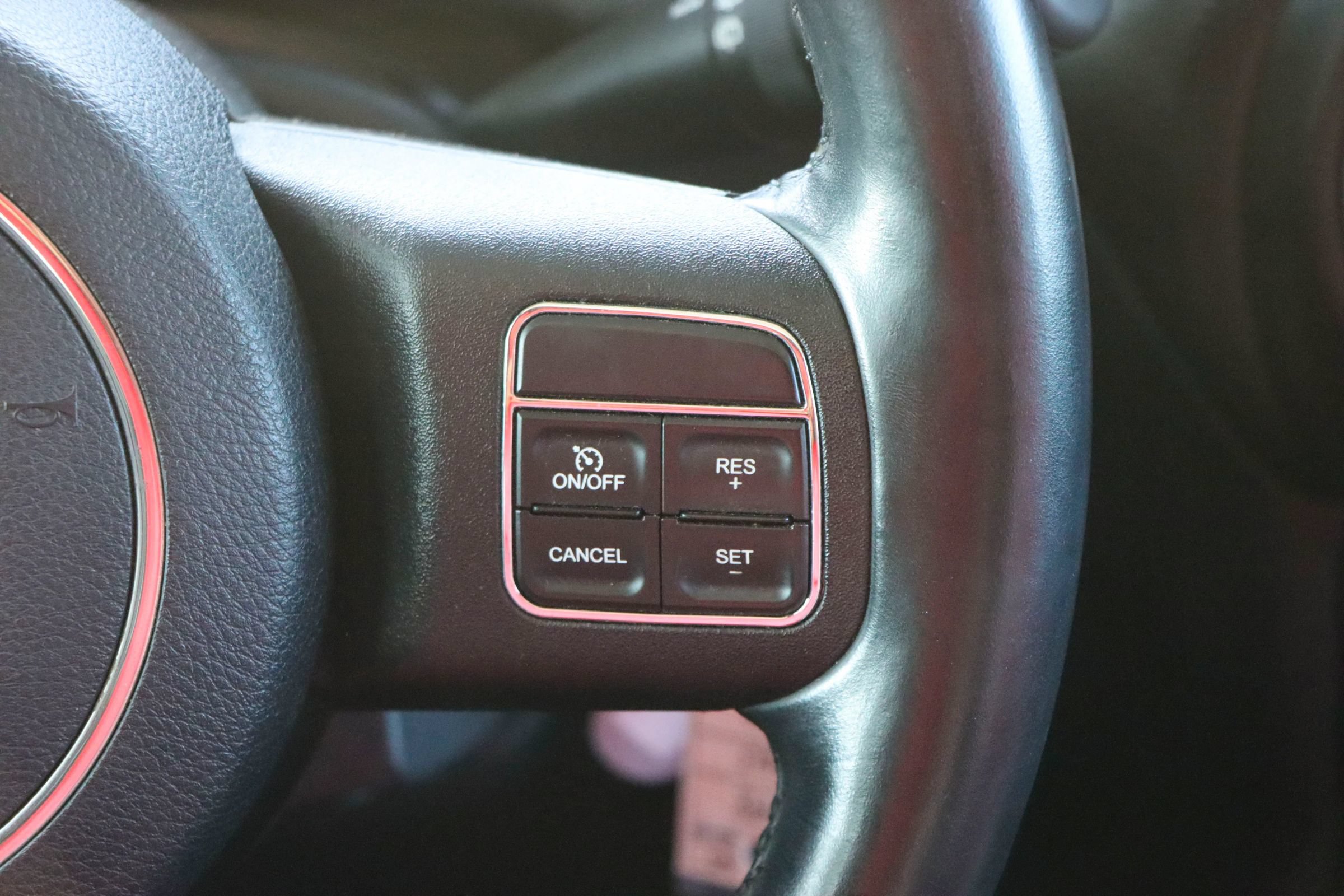 Used 2015 Jeep Wrangler Unlimited Sahara w/ Connectivity Group AWD/4WD image 27