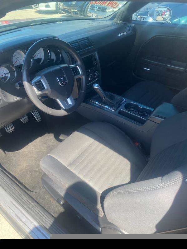 Used 2014 Dodge Challenger R/T Plus RWD image 5