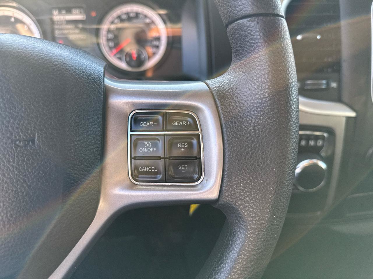 Used 2022 RAM 1500 Classic SLT RWD image 17