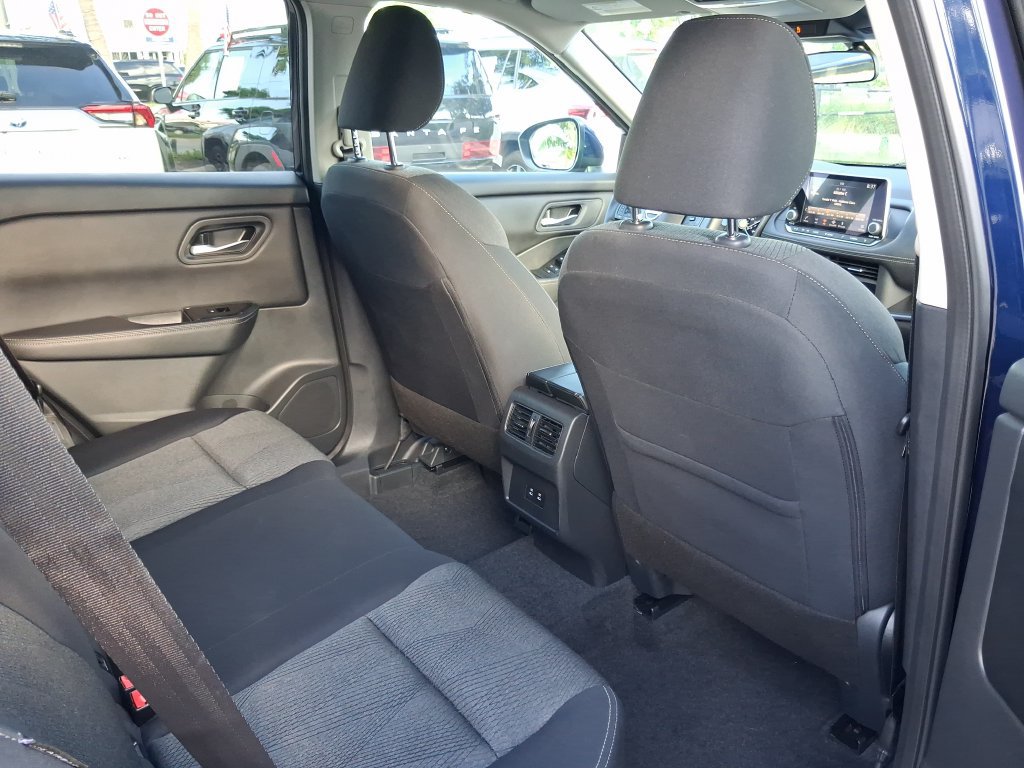 Certified 2026 Nissan Rogue SV FWD image 28