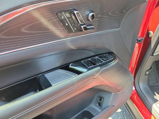 Certified 2024 Cadillac Lyriq Sport AWD/4WD image 18