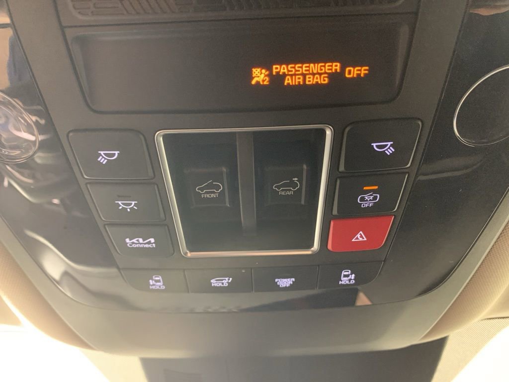 Used 2025 Kia Carnival SX Prestige image 25