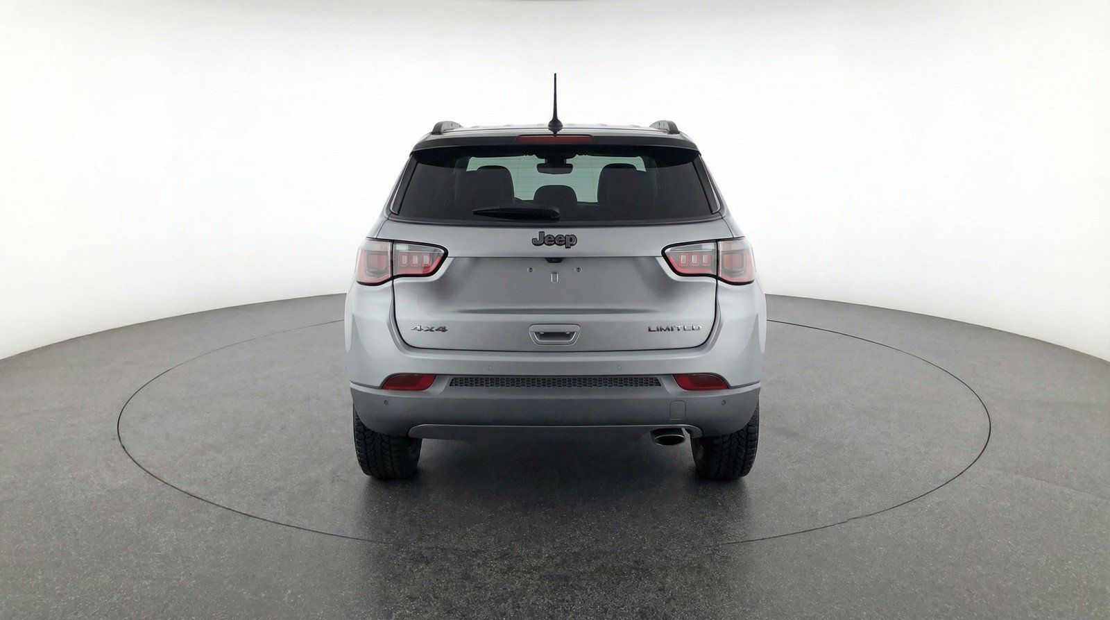 Used 2025 Jeep Compass Trailhawk image 7