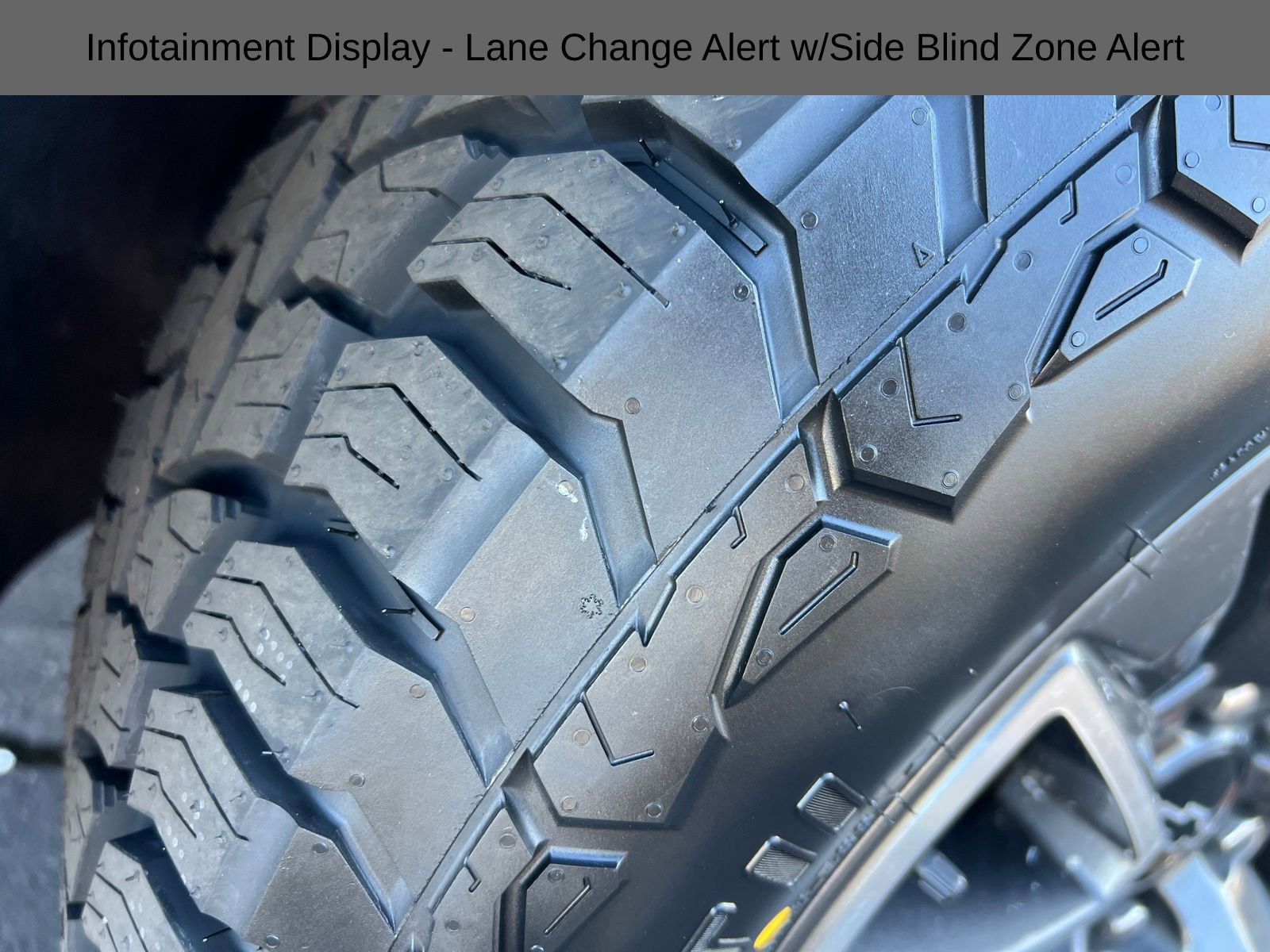 Used 2022 Chevrolet Tahoe Z71 w/ Luxury Package image 31