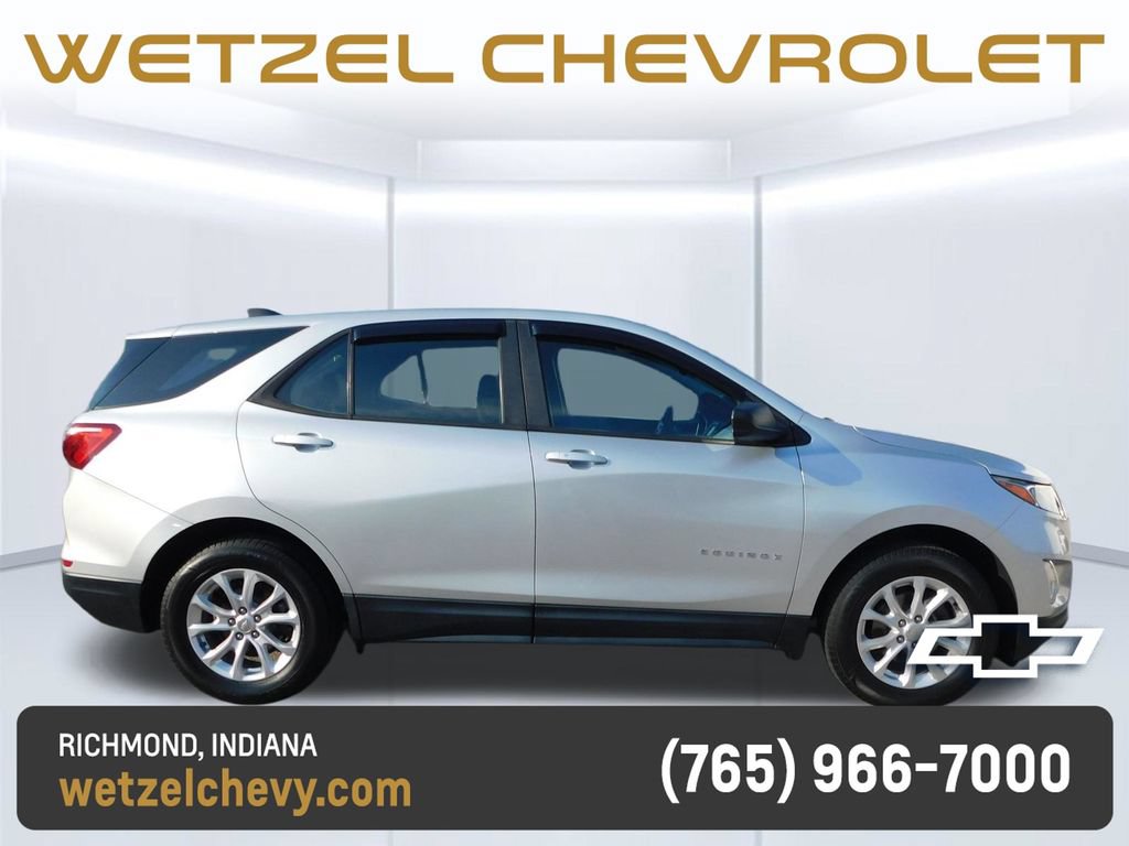 Used 2020 Chevrolet Equinox LS AWD/4WD image 2
